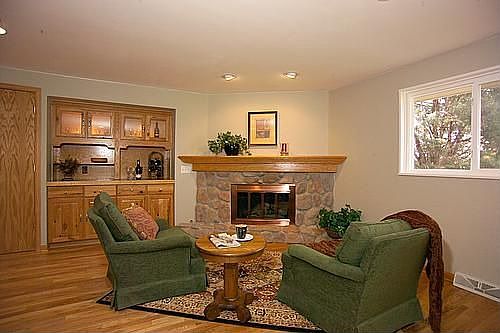 Hearth Room Incl Family Room, Eating Space, Kitchen and Office Nook