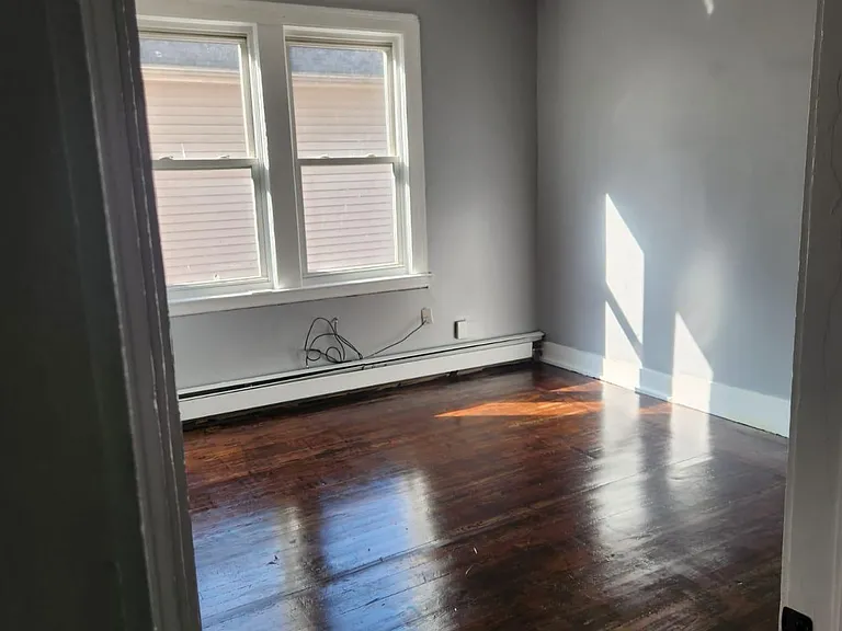 71 Westland St — Photo 2