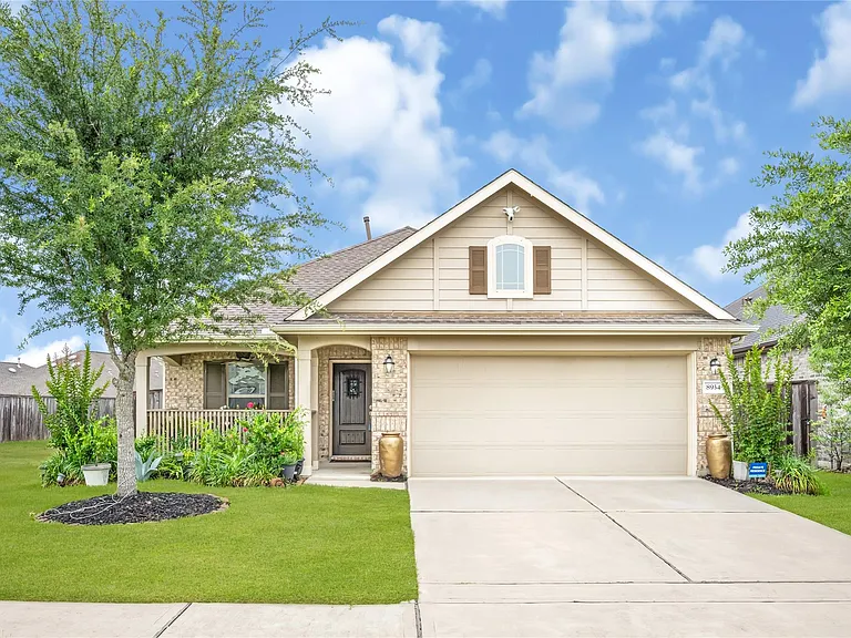 8934 English Manor Dr — Photo 1