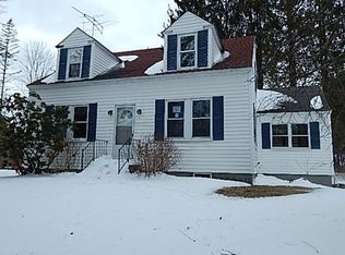 316 S Barre Rd, Barre, MA 01005