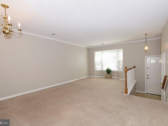 5th image of 7939 Gunston Woods Pl