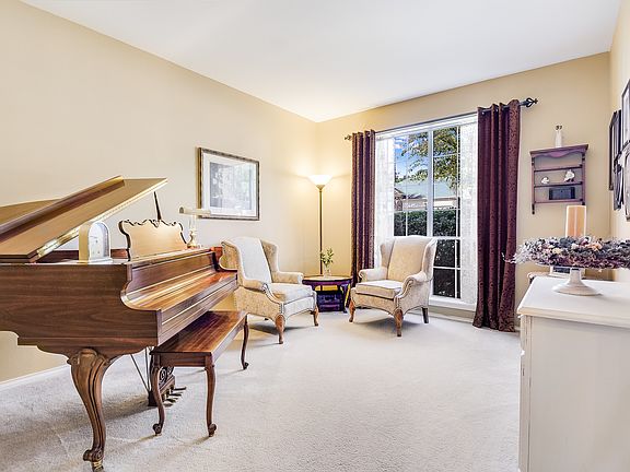 5th image of 1214 Delmont Ct