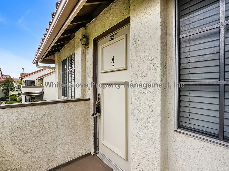23321 La Crescenta #A — Photo 2
