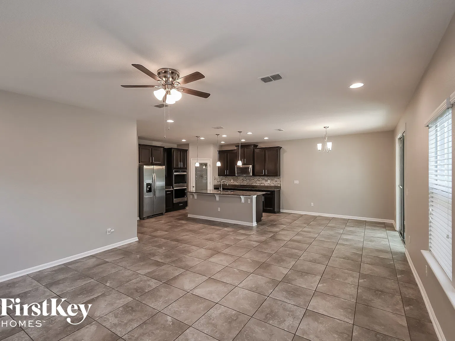 4 bed, 2.5 bath, 2500 sqft, $2,855 — Photo 4