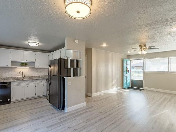 3rd image of 2604 N Key Blvd