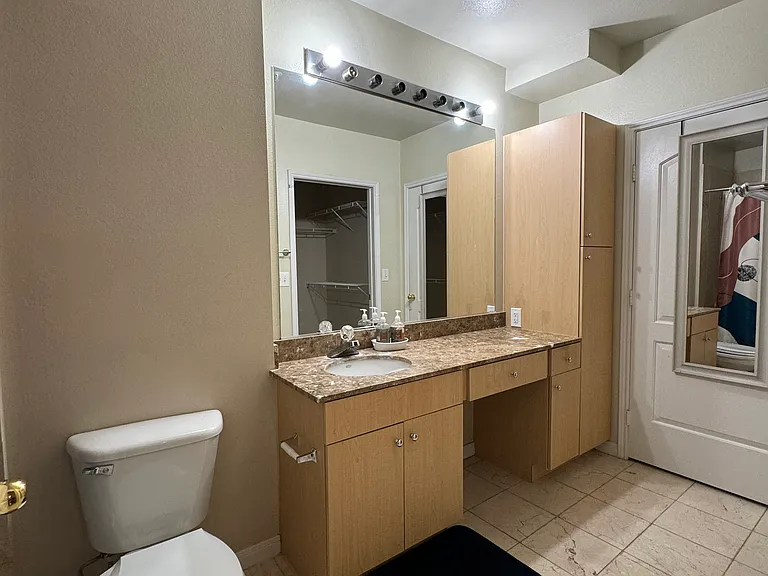 3225 Turtle Creek Blvd #310B — Photo 16