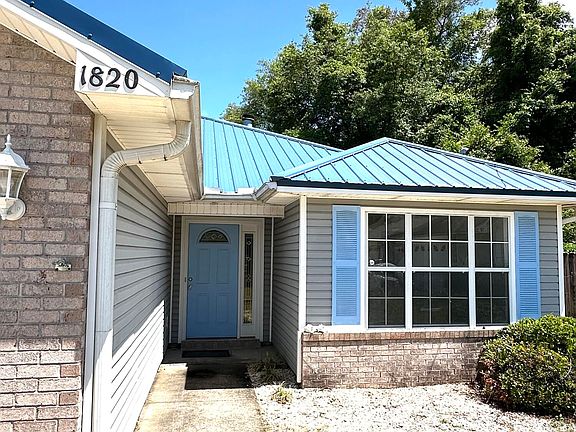 3rd image of 1820 Brick Cir