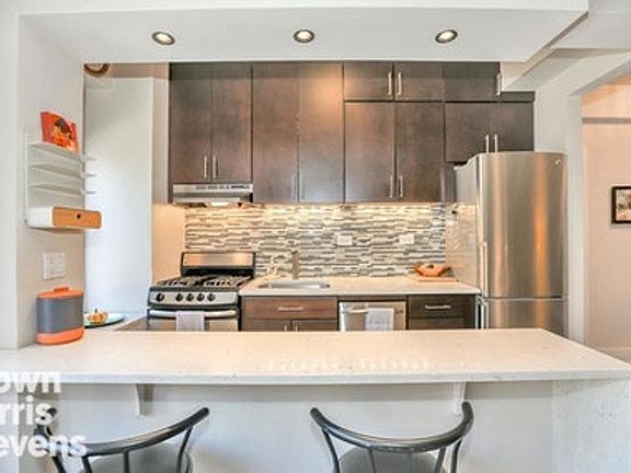 5th image of 20 E 35th St APT 11F
