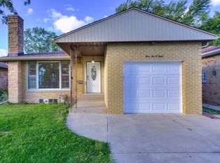 4208 Main St, Skokie, IL 60076