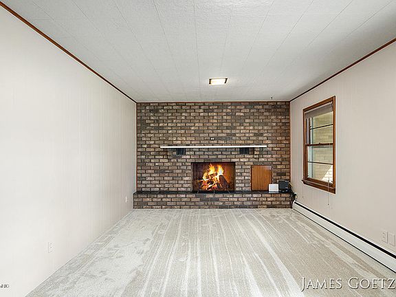 3rd image of 11585 Long Lake Dr NW