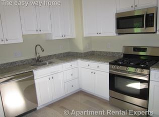 3 Porter Cir #1S, Cambridge, MA 02140