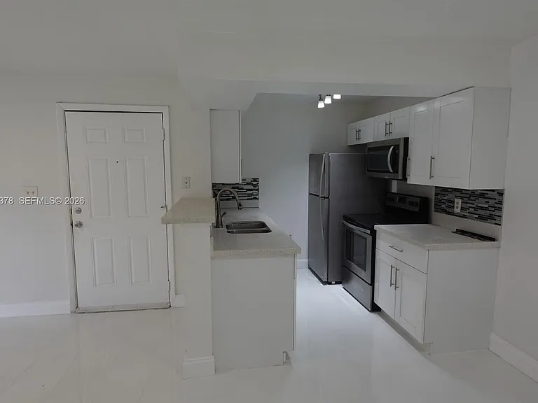 15560 SW 104th Ter #613 — Photo 2