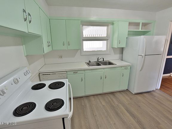 5th image of 312 Oakdale Road