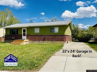 1105 McDougall Dr, Lander, WY 82520