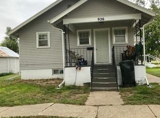 926 Russell Ave, Wakeeney, KS 67672