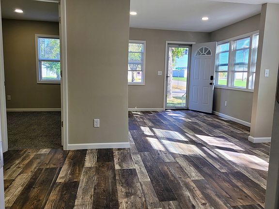 Enter into the living /dining room