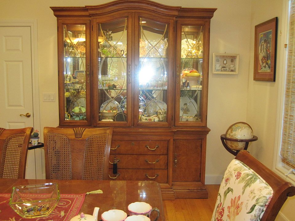 formal dining room 
