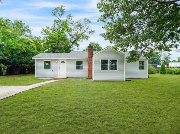 3 Rossmore Avenue, Central Islip, NY 11722