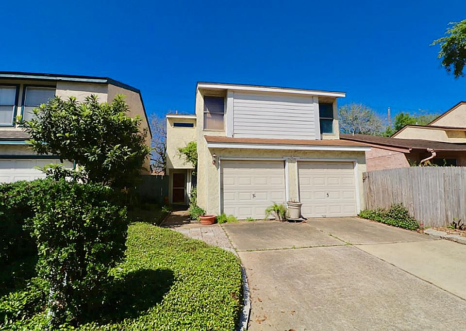 1st image of 10306 Bridgeland Ln