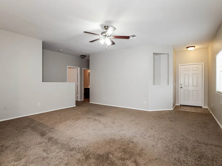 6522 W Elwood St — Photo 2