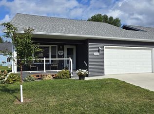 1903 Bud Rd, Windom, MN 56101