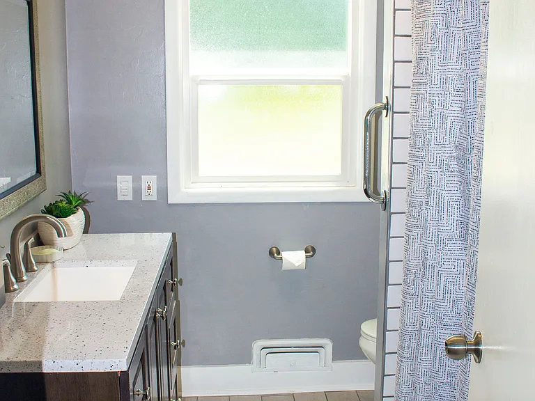 10410 NE Fargo St #C — Photo 5