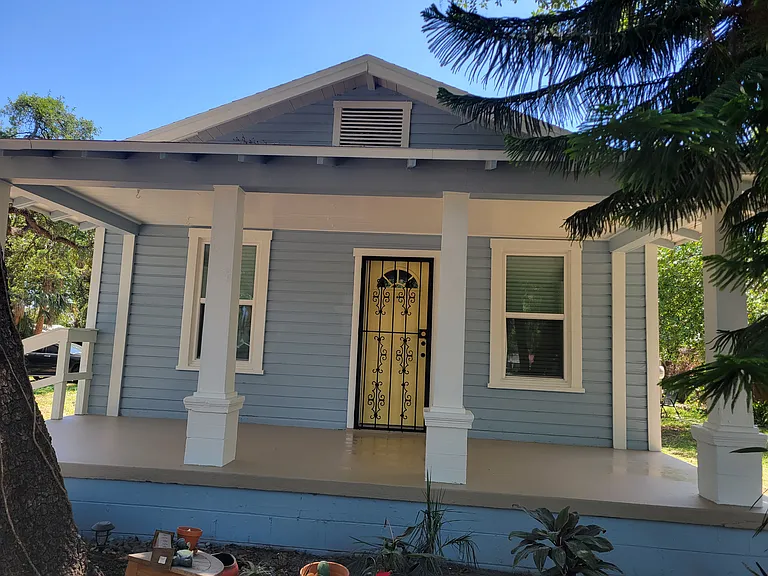 1011 E 24th Ave — Photo 1