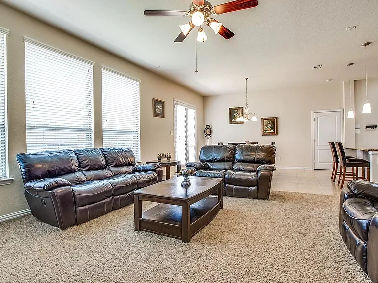 7772 Ivanhoe Dr — Photo 13