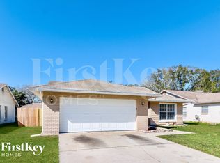 1625 Gardner Dr, Lutz, FL 33559