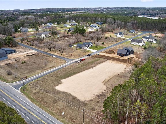3rd image of 7937 Sandy Ln