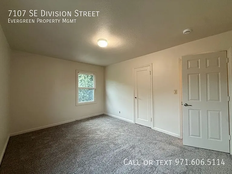 7107 SE Division St — Photo 13