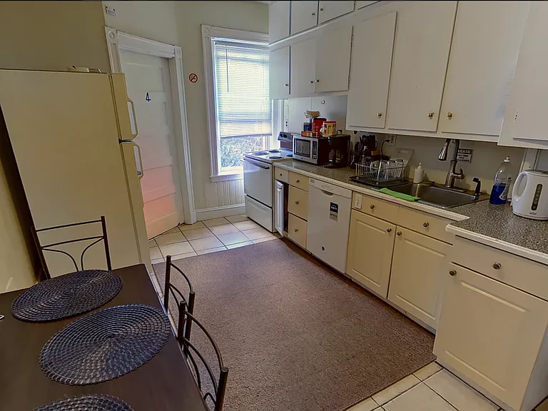 1236 Beacon St #3 — Photo 4