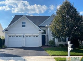 136 Andover Dr S, Kendall Park, NJ 08824