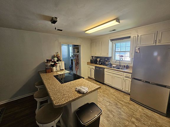2nd image of 8587 Cedar Trace Dr.