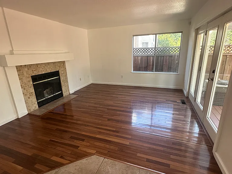 480 Gonzalez St — Photo 10