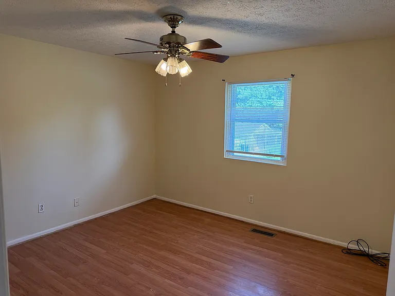 105 Sheila Ct #4 — Photo 6