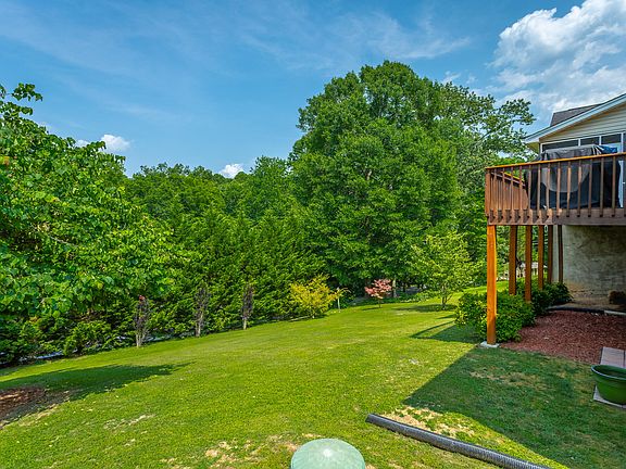 4th image of 1009 Clift Cave Dr