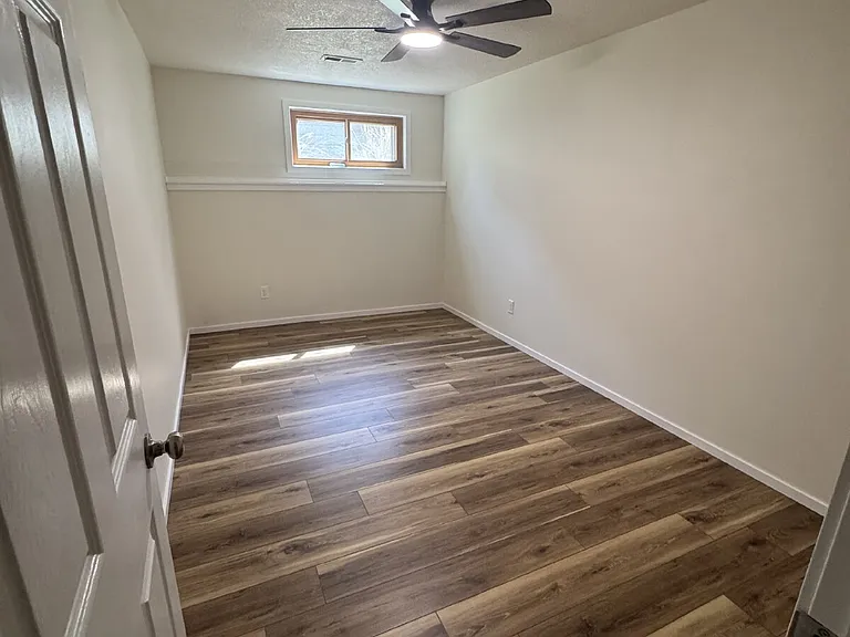 2126 E Country View Dr — Photo 27