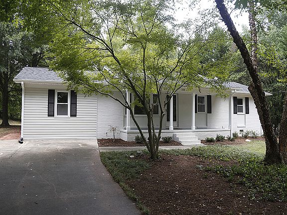 2nd image of 105 Landsbury Dr