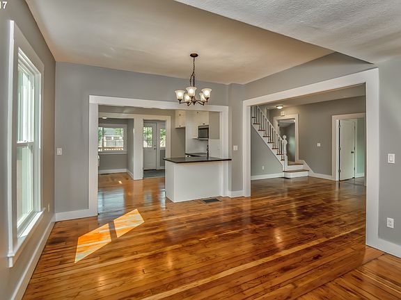 2nd image of 1819 SE Courtney Ave