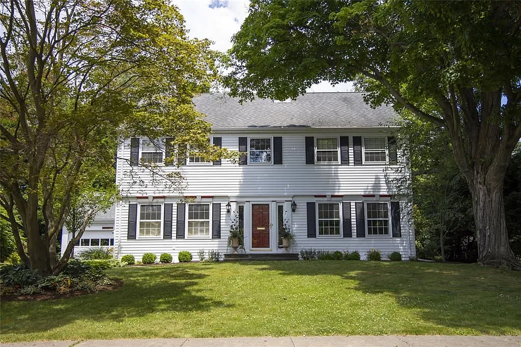 28 Virginia Ave photo 1