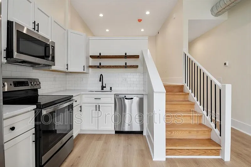 1 bed, 1.0 bath, 617 sqft, $1,700 — Photo 4