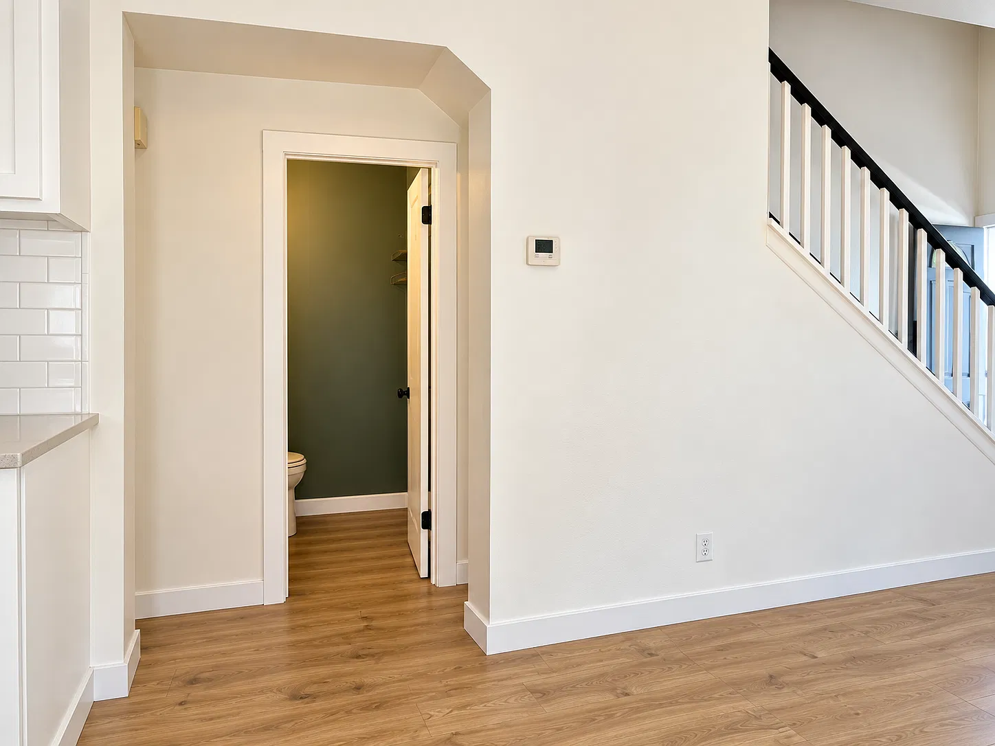 3 bed, 2.5 bath, 2214 sqft, $2,200 — Photo 4