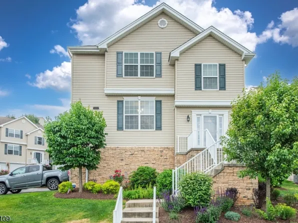 117 Sowers Dr, Mount Olive Twp., NJ 07840