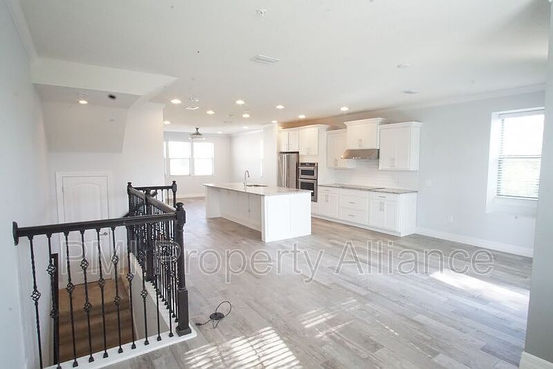 1st image of 479 Portico Ct