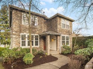 1020 W Ruffner St, Seattle, WA 98119