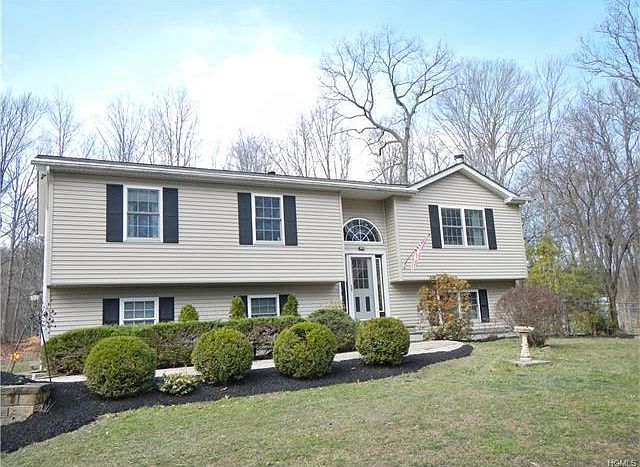 1st image of 8 Cortez Ln