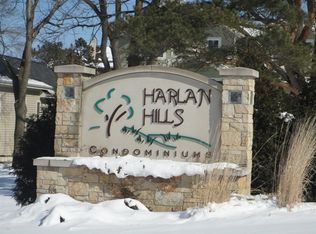 11 Arboredge Way, Fitchburg, WI 53711