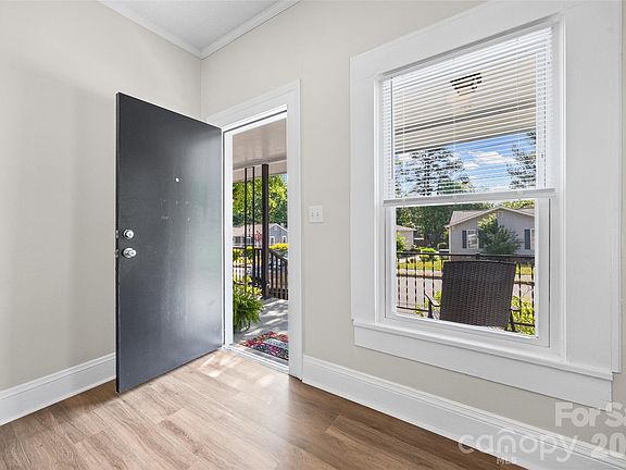 3rd image of 323 High St