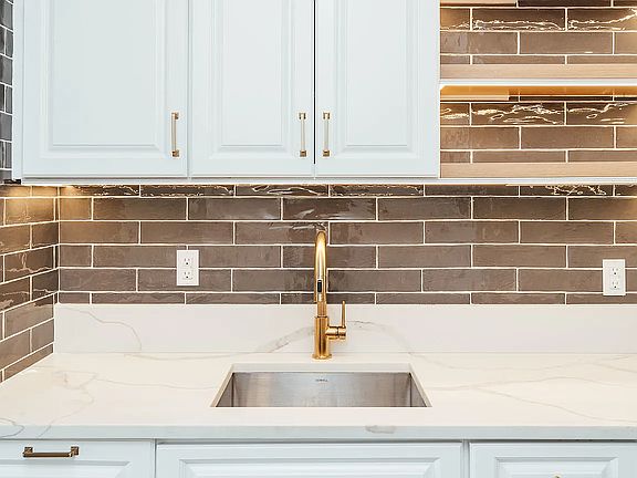 4th image of 115 Stanwix St #418